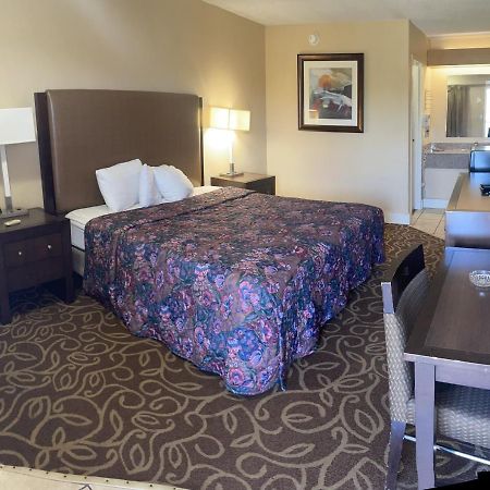 Hilltop Inn Pittsburgh Crafton Экстерьер фото