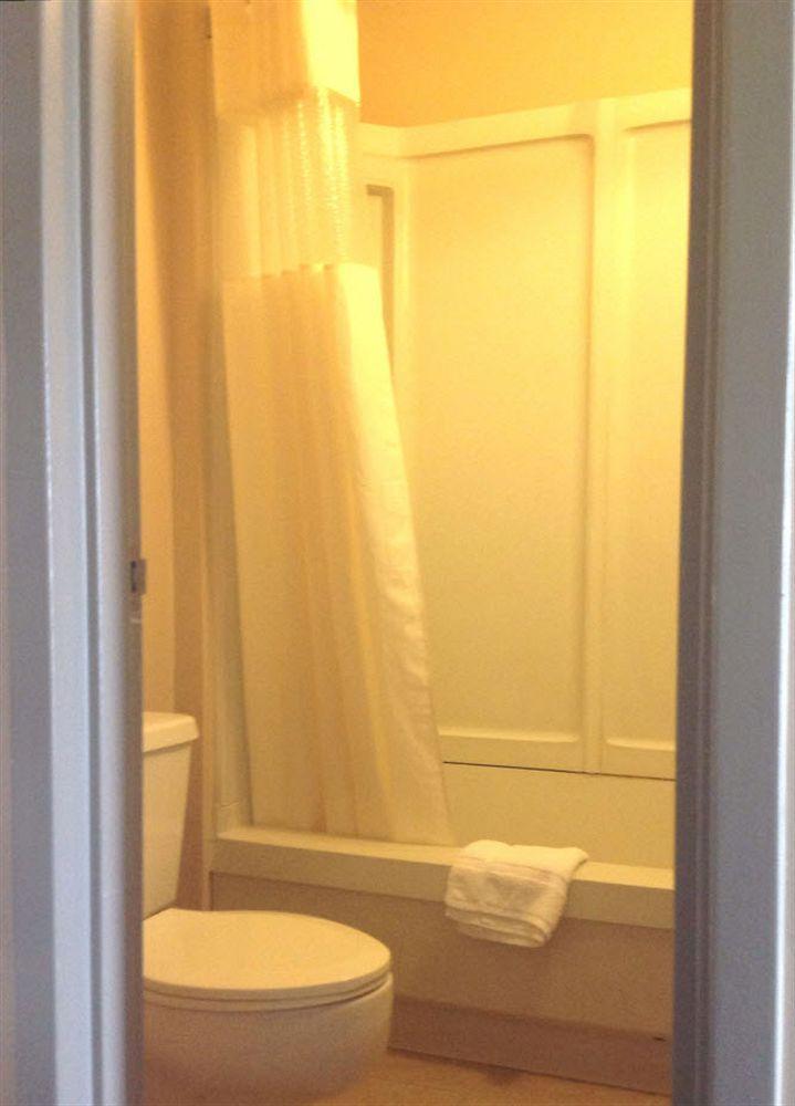 Hilltop Inn Pittsburgh Crafton Экстерьер фото