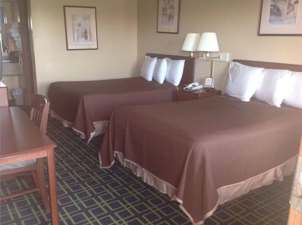 Hilltop Inn Pittsburgh Crafton Экстерьер фото